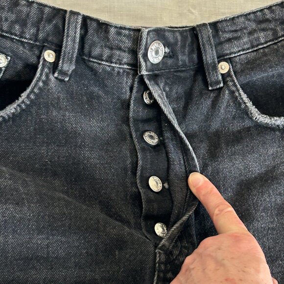 Zara Womens High Rise Denim Cutoff Shorts Size 6 Black Distressed Raw Hem Summer - Picture 8 of 16